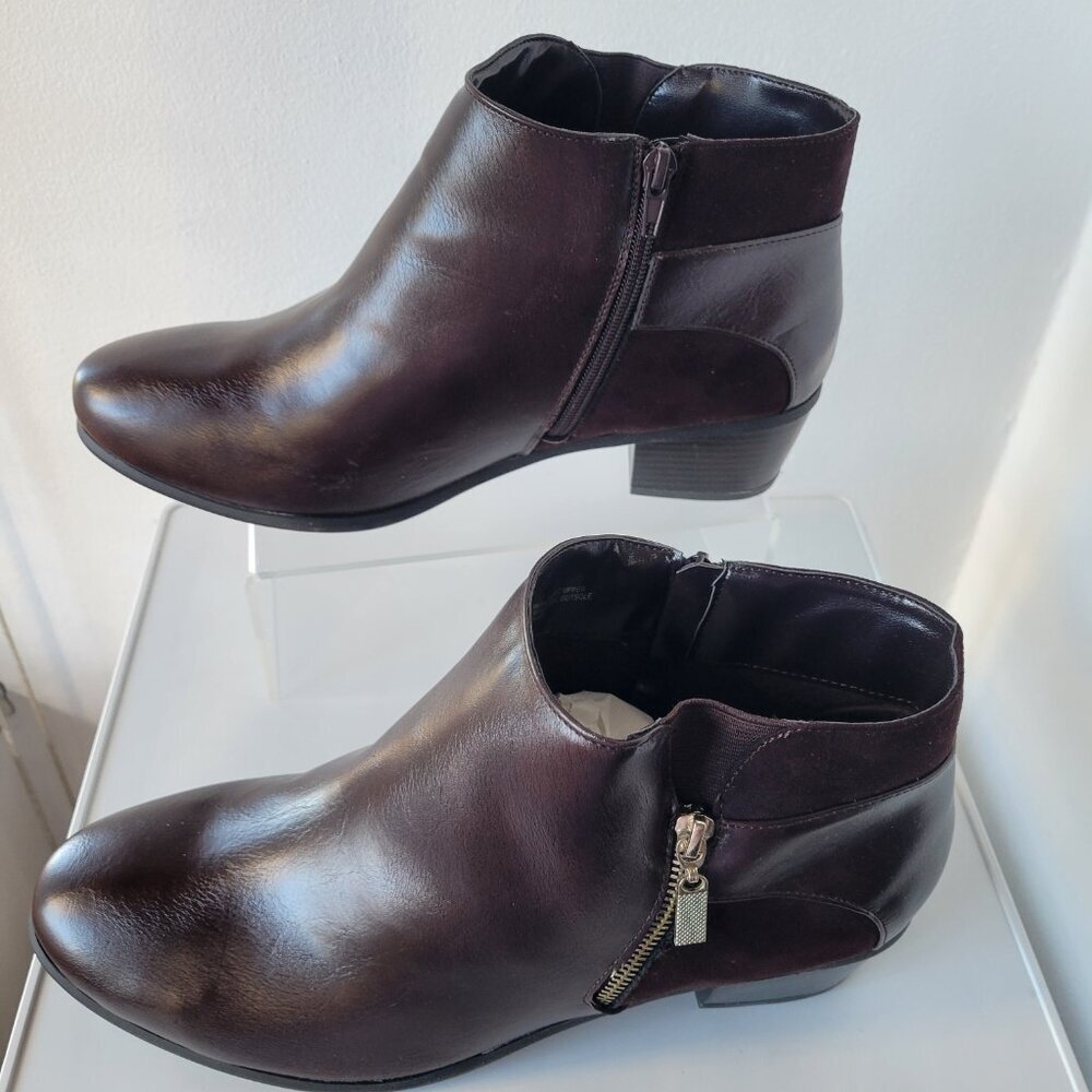 Cloudwalkers By Avenue Haley Exposed Zip Ankle Women's Wide Bootie (Size: 12W) - Picture 8 of 13